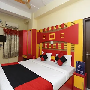 3* Hotel Oyo 12221 M House