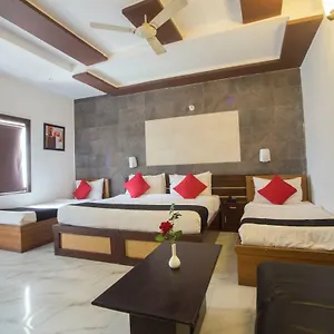 3* Hotel Optimum Tara Palace @ Taj